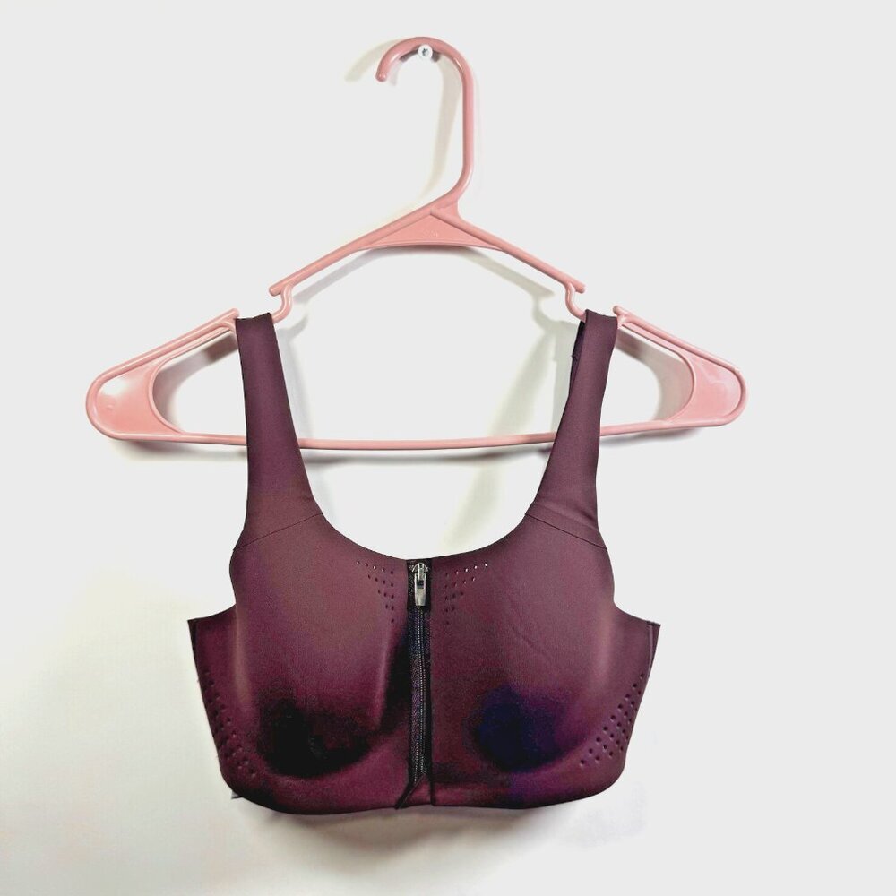 Victoria's Secret VSX Featherweight Max-Front Close Sport Bra Size 32C NWOT - Picture 2 of 5